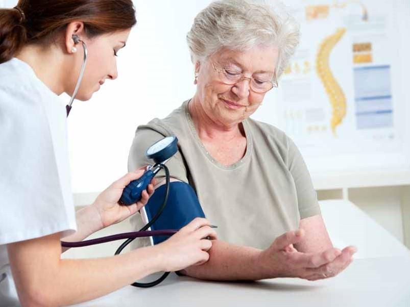 Medico_paciente_salud_atencion_revision_
